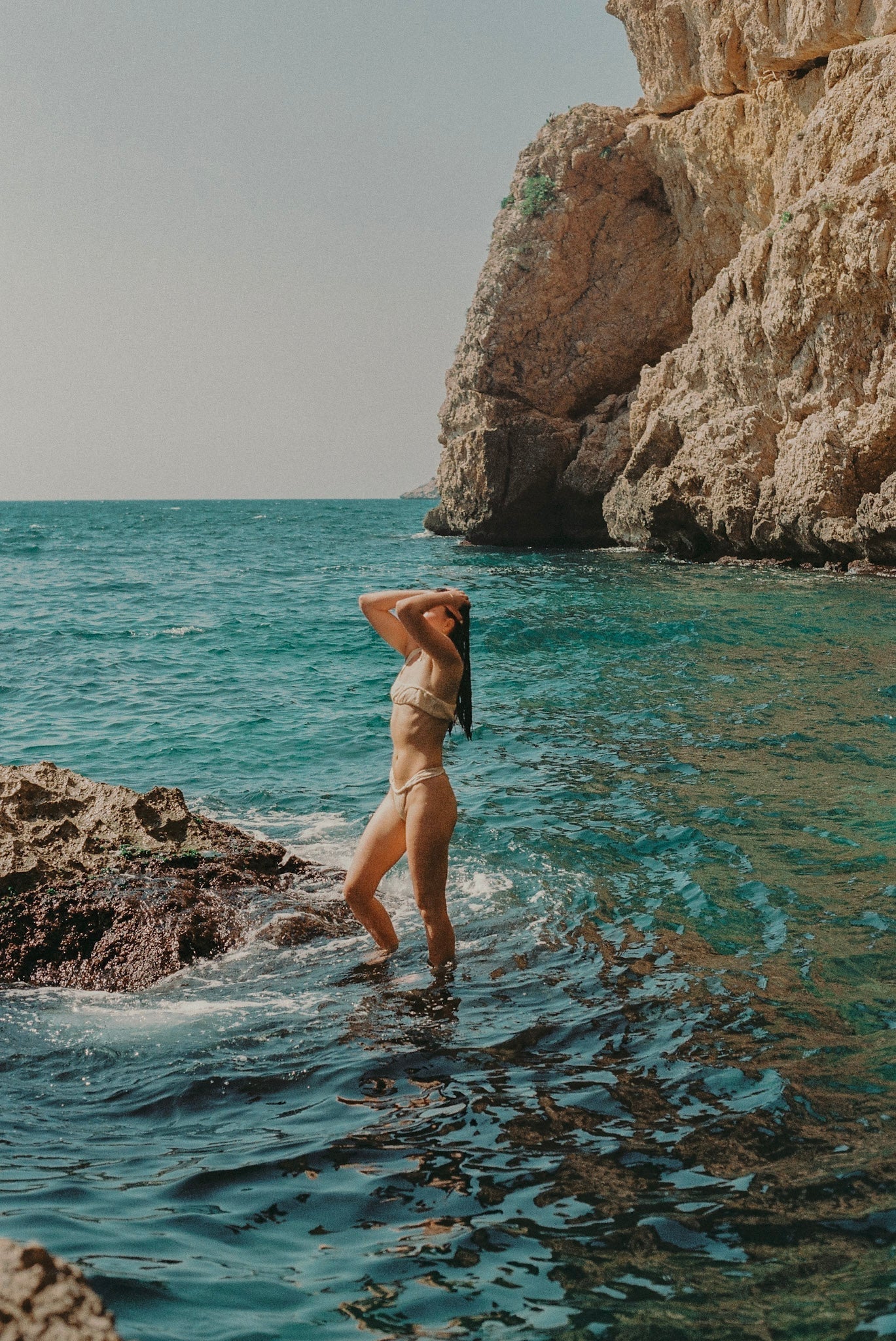 The Best Non-Toxic Summer Essentials for Your Beach Bag